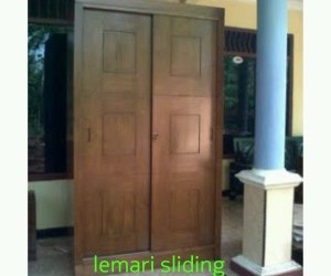 Lemari pakaian sliding bahan kayu bagus