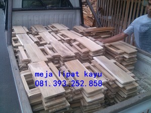 meja lipat kayu